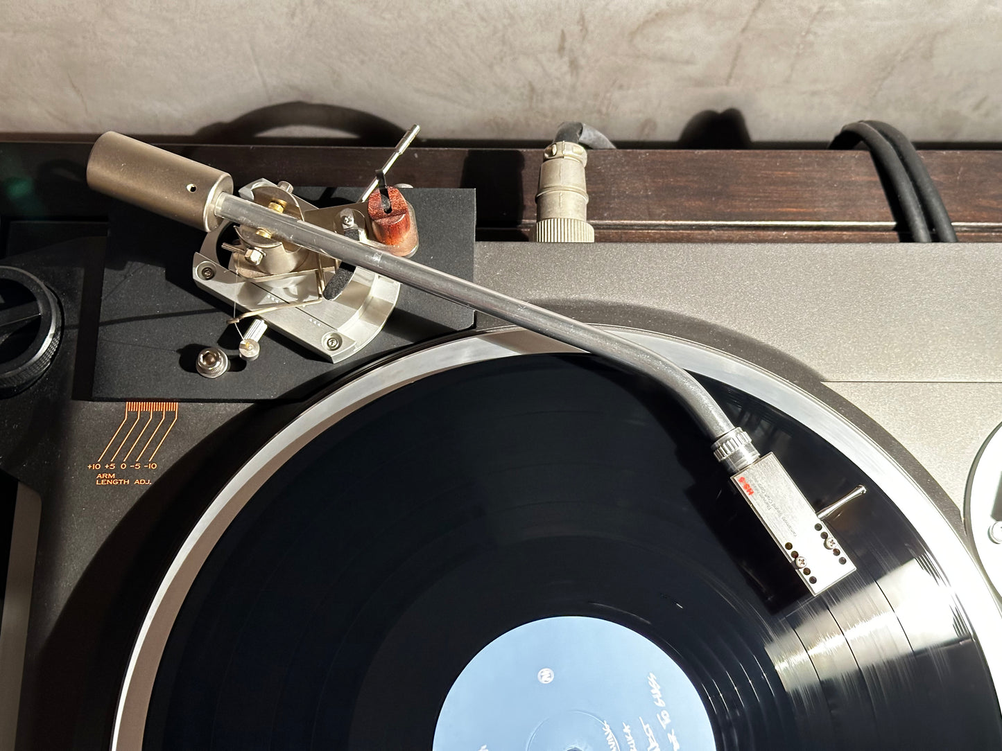 Kenwood L-07D tonearm base