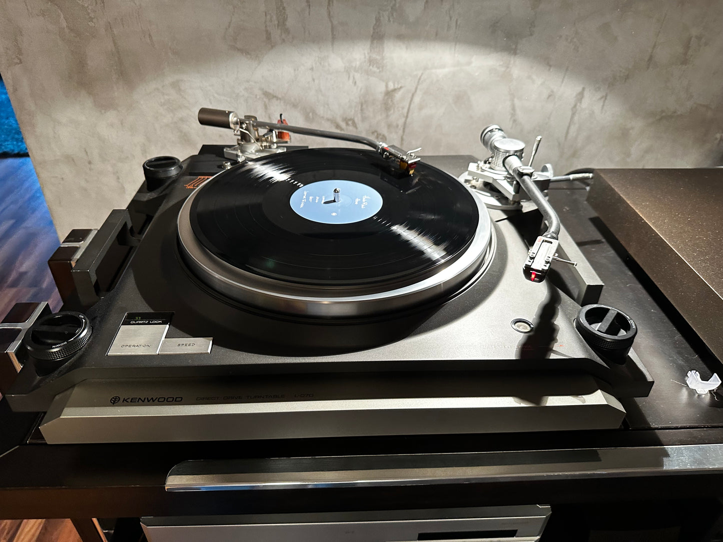 Kenwood L-07D tonearm base